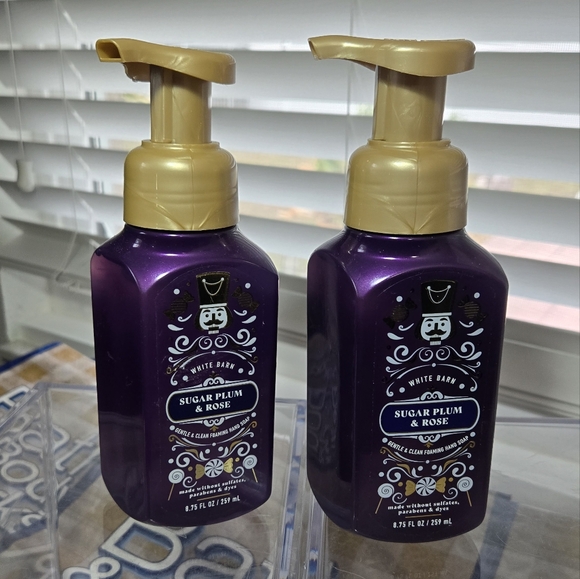 Sugar Plum & Rose White Barn Foaming Hand Soap - Picture 5 of 5